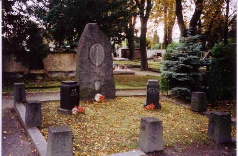 friedhof13.jpg (40019 Byte)