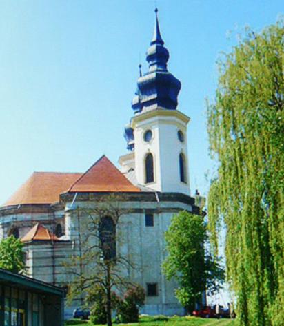 kirche_priesen_0904.jpg (34960 Byte)