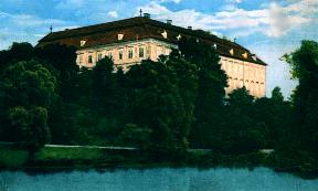 rothenhaus_schloss2.jpg (10616 Byte)